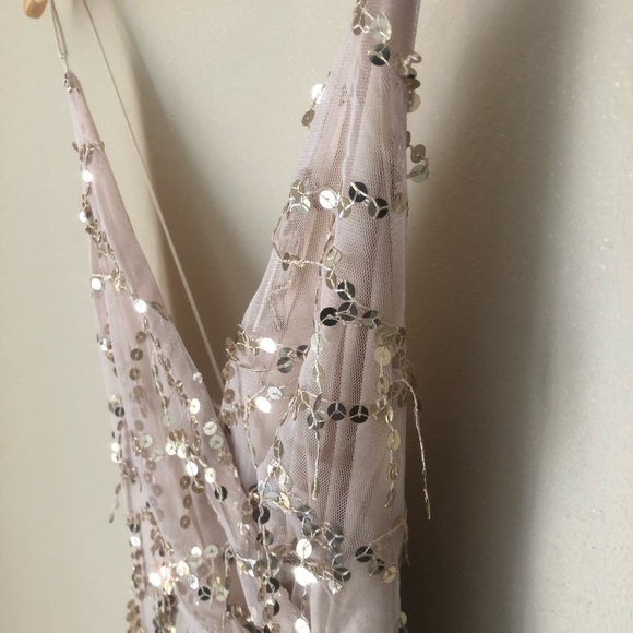 🔹New🔹Golden Evening Gown - Picture 3 of 6